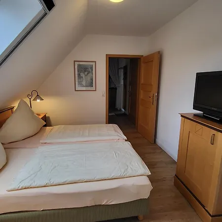 Oewern Diek 36 * Wustrow (Fischland)