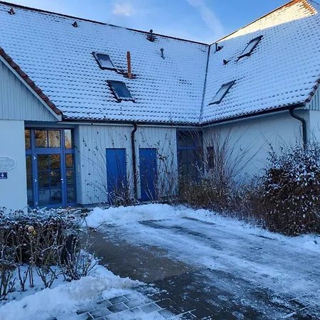 Oewern Diek 36 * Wustrow (Fischland)